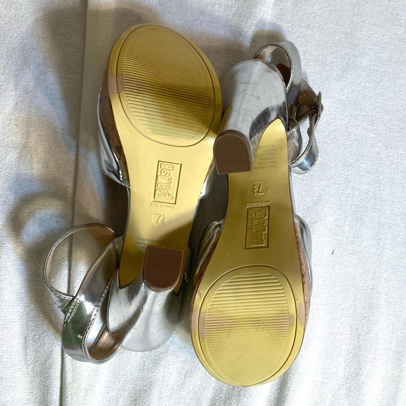 Silver high heeled open toe platform Halloween high heels. - Picture 7 of 16